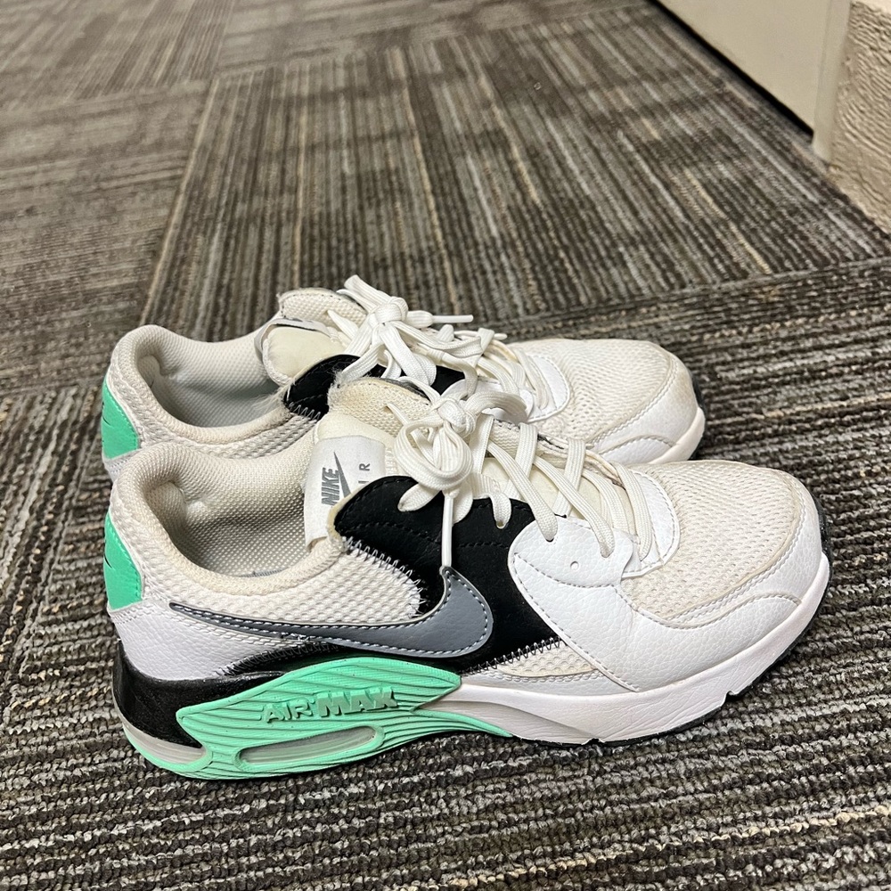 Nike White and Green Modern Sneakers